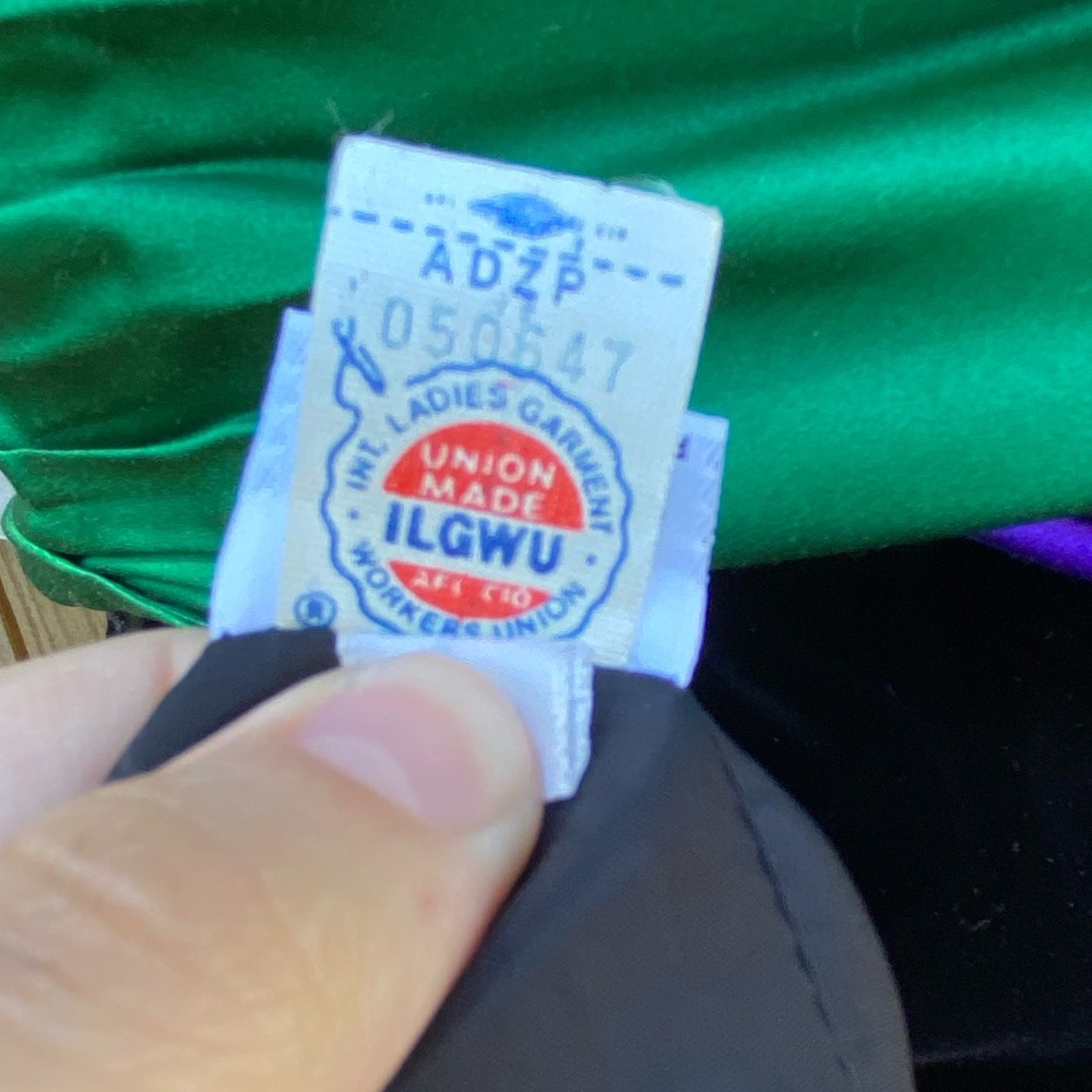 Vintage RARE Miss O by Oscar de la Renta Black Crushed Velvet Dress w/ Tie Waist - Picture 9 of 12